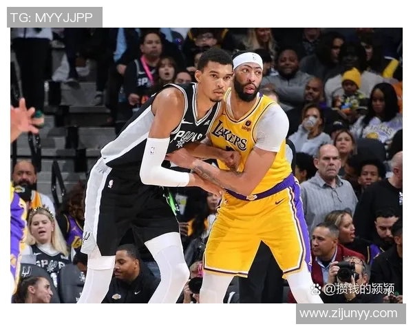 北京篮球队逆袭之路揭秘：从低谷到冠军赛的辉煌蜕变